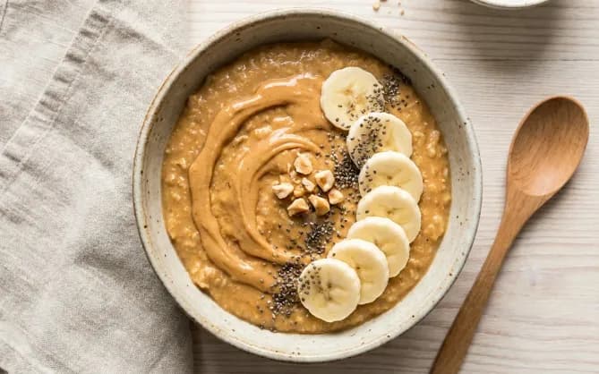 Porridge protéiné crémeux à l'avoine