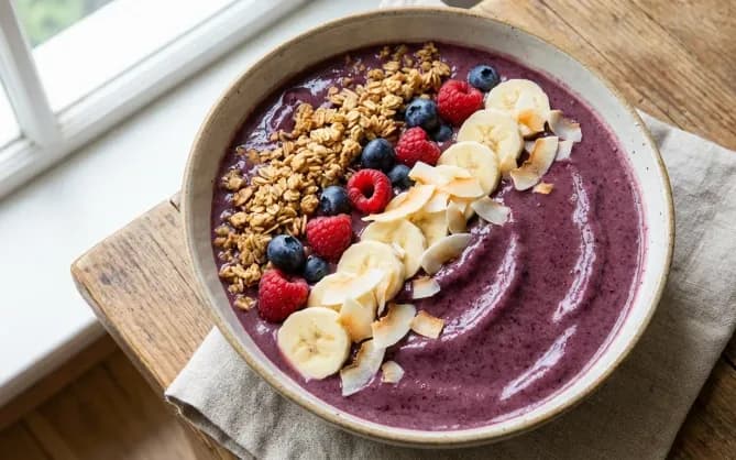 Smoothie bowl açaï & fruits rouges
