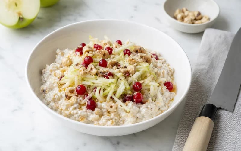 Bircher muesli pomme : la recette suisse originale