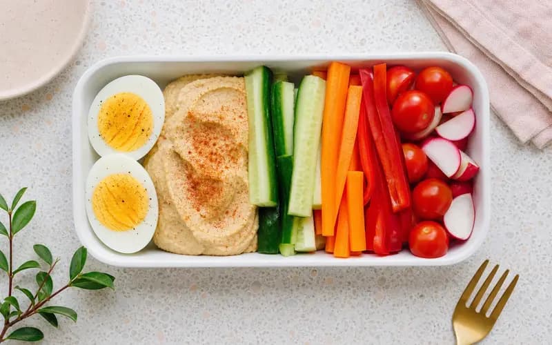 Box œufs durs, houmous & crudités fraîches