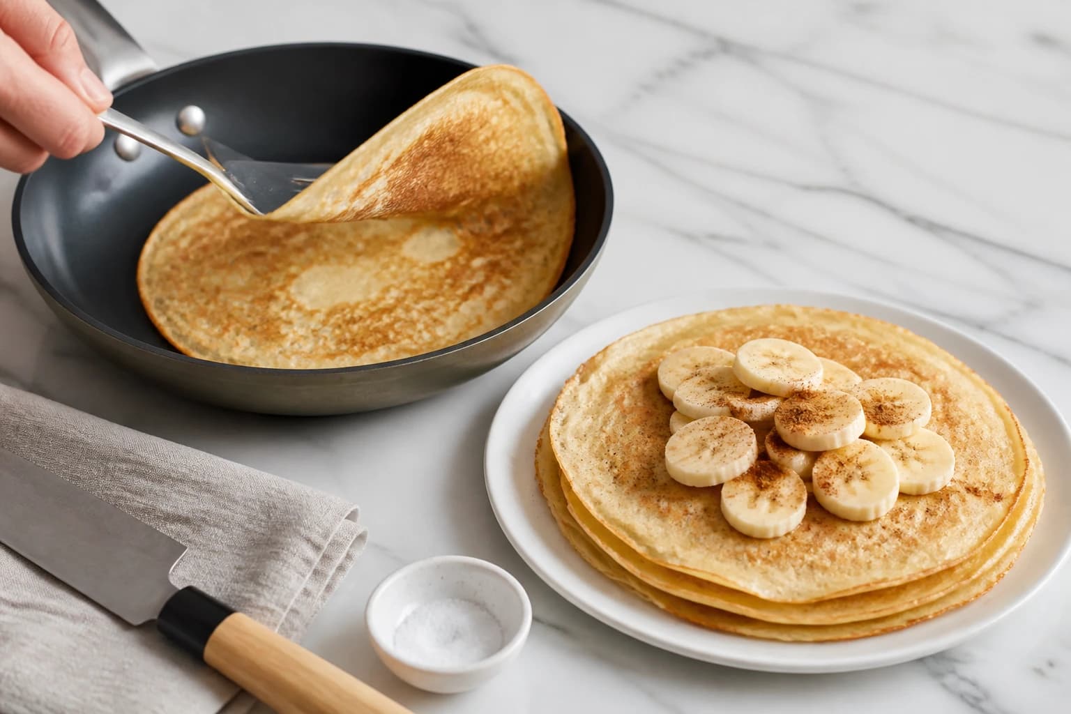 Etape 4 : Retourner, finir et dresser — Crêpes protéinées banane sans sucre, moelleuses