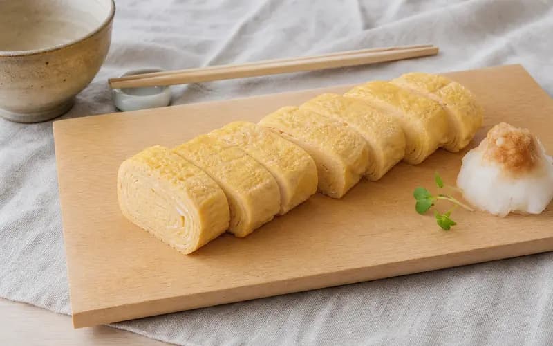 Tamagoyaki au dashi : omelette japonaise roulée